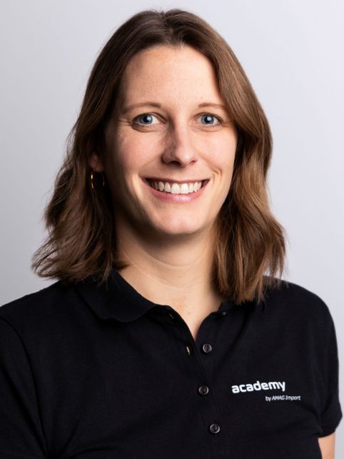 Nicole Baer